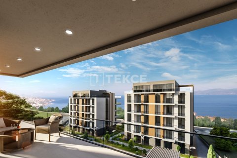 5+1 Apartment in Mudanya, Turkey No. 14202 4