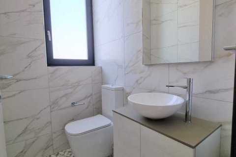 3 bedrooms Apartment in Germasogeia, Cyprus No. 33049 9