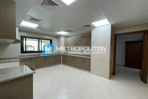 3 bedrooms Townhouse in Al Salam Street, UAE No. 4839 18