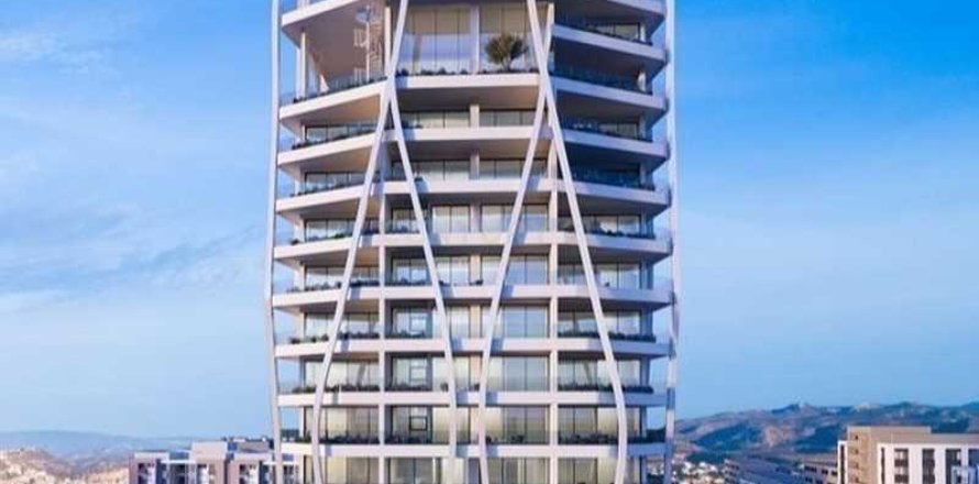 3 dormitorios Penthouse en Limassol, Cyprus No. 76063