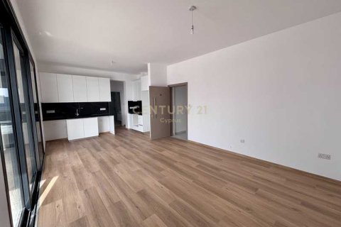 3 dormitorios Apartment en Agios Athanasios, Cyprus No. 76058 2