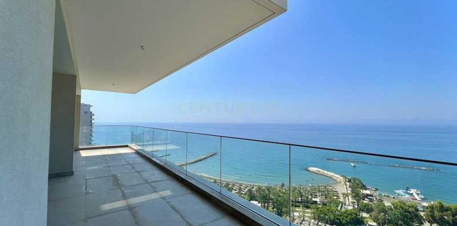 3 dormitorios Apartment en Agios Tychonas, Cyprus No. 76059