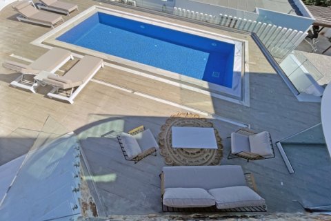 5 bedrooms Villa in Chania, Greece No. 48067 10