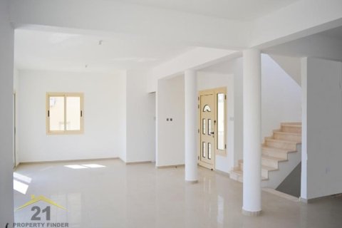 4 bedrooms Villa in Pegeia, Cyprus No. 39133 5