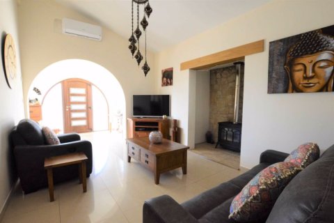 4 bedrooms Bungalow in Tala, Cyprus No. 36675 6