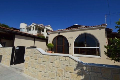 4 dormitorios Bungalow en Tala, Cyprus No. 36675 1