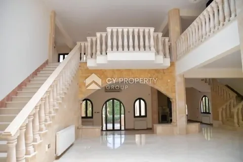 5 bedrooms House in Oroklini, Cyprus No. 31307 4