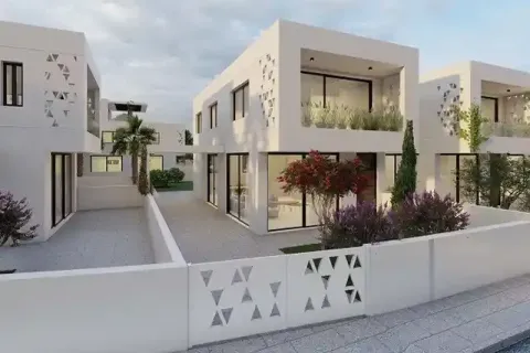 5 bedrooms House in Agios Athanasios, Cyprus No. 31308 1