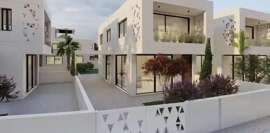 5 bedrooms House in Agios Athanasios, Cyprus No. 31308