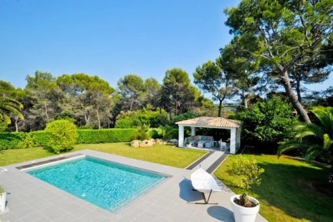 4 bedrooms Villa in Mougins, France No. 69165 3