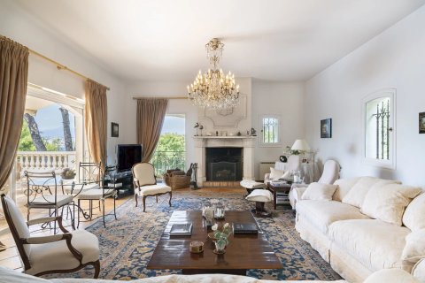 6 bedrooms Villa in Antibes, France No. 69167 19