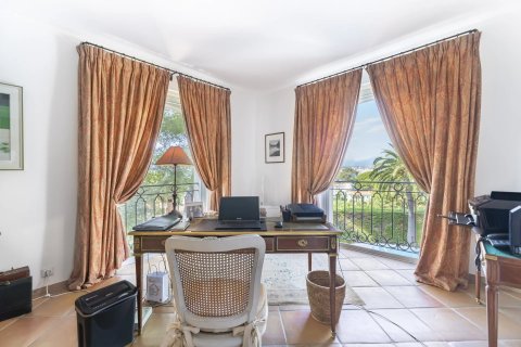 6 bedrooms Villa in Antibes, France No. 69167 27