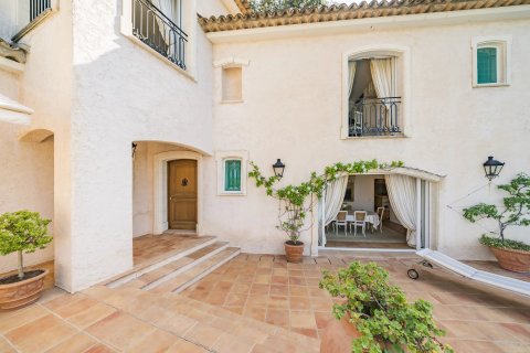 6 bedrooms Villa in Antibes, France No. 69167 14