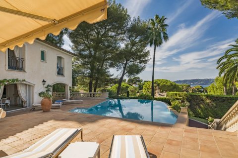 6 bedrooms Villa in Antibes, France No. 69167 10