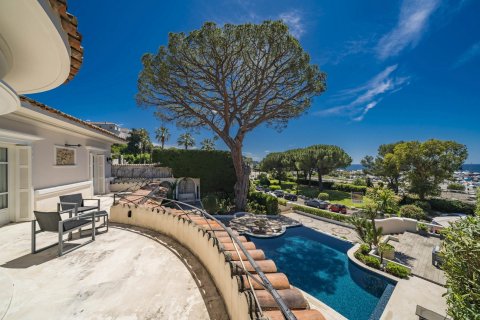 6 bedrooms Villa in Antibes, France No. 69173 5