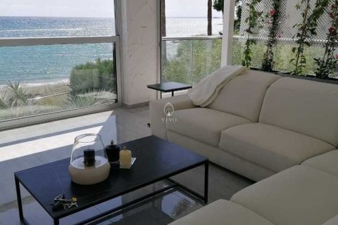 3 bedrooms Apartment in Germasogeia, Cyprus No. 77690 8