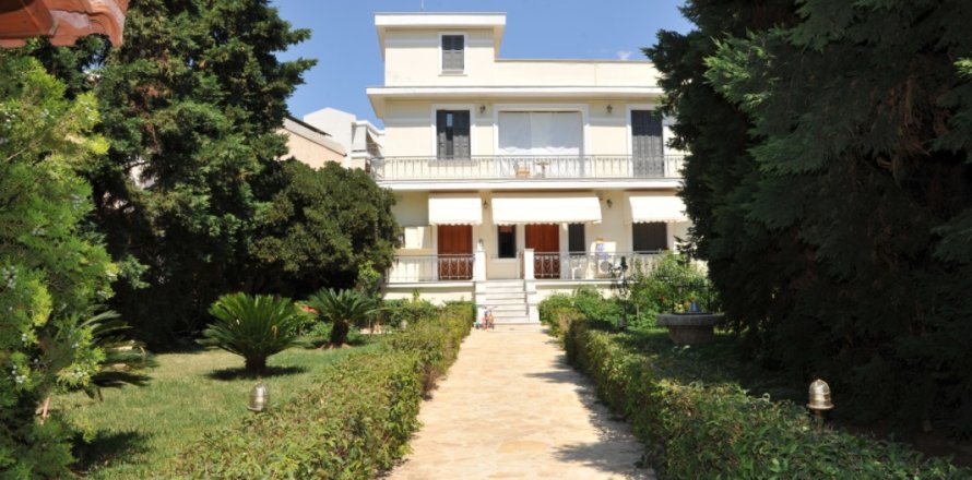 4 dormitorios Villa en Loutraki, Greece No. 50760