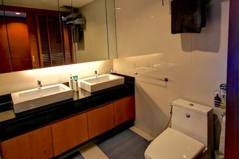 2 bedrooms Condo  in Bangkok, Thailand No. 440 15