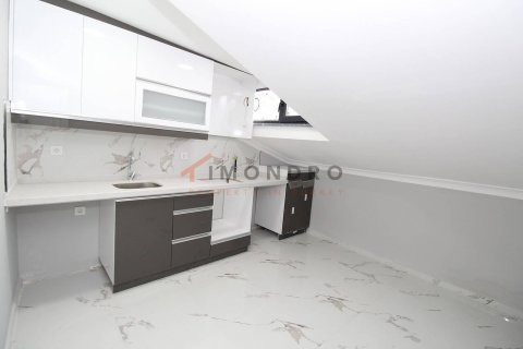 5+1 Apartment in Eyup, Turkey No. 17260 13