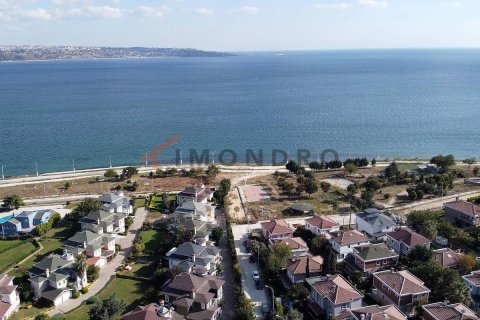 6+1 Villa à Bueyuekcekmece, Turkey No. 17272 22