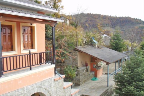 4 bedrooms Villa in Ioannina, Greece No. 50323 2