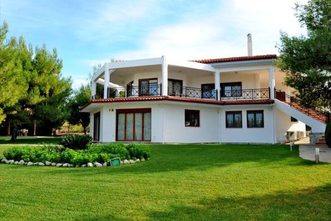 6 bedrooms Villa in Loutraki, Greece No. 60054 1