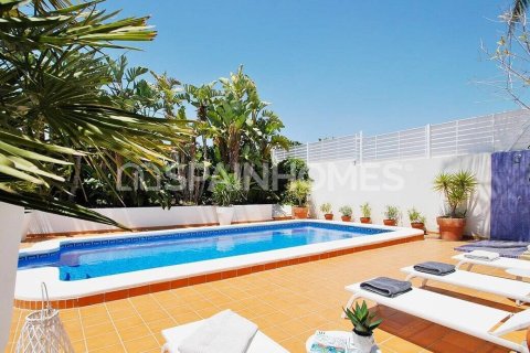 5 bedrooms Villa in San Fulgencio, Spain No. 26549 2