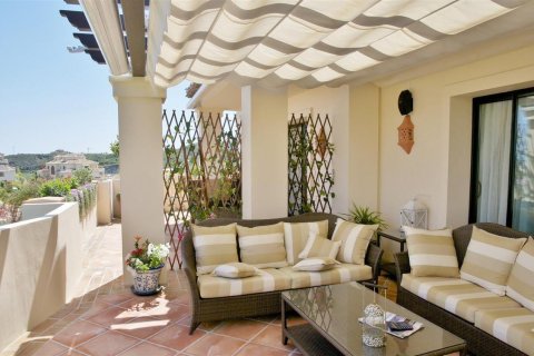 4 bedrooms Duplex in Benahavis, Spain No. 27630 8