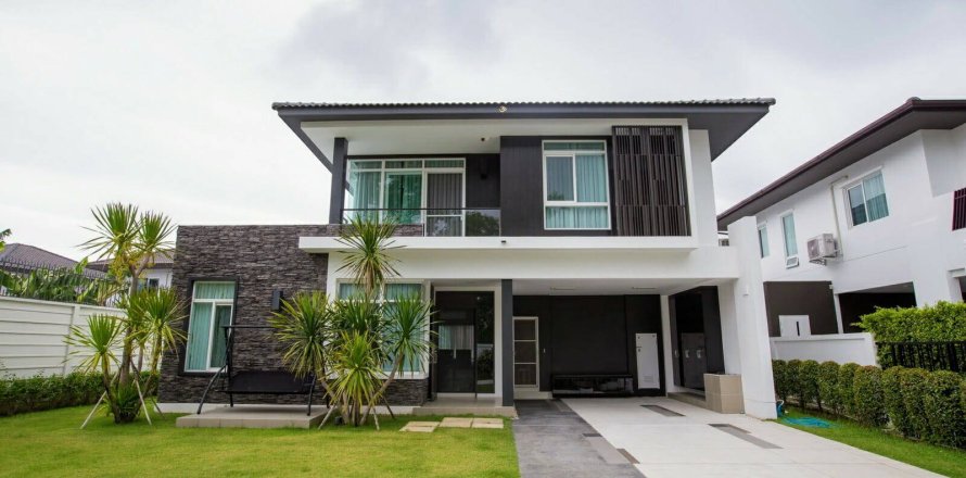 4 bedrooms House in Chiang Mai, Thailand No. 2481