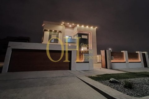 4 bedrooms Villa in Al Shamkha, UAE No. 52891 5