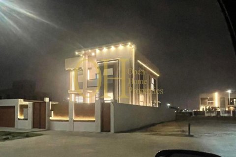 4 bedrooms Villa in Al Shamkha, UAE No. 52891 4