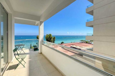 3 dormitorios Apartment en Limassol, Cyprus No. 41319 3