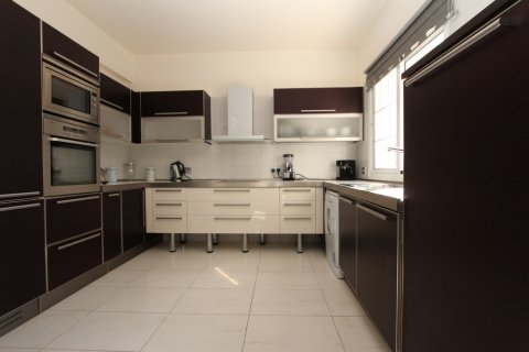 4 dormitorios Villa en Paralimni, Cyprus No. 36587 9