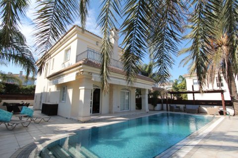 4 dormitorios Villa en Paralimni, Cyprus No. 36587 1