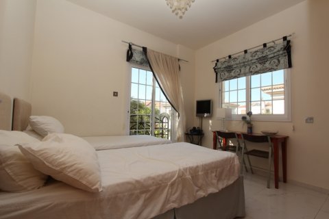 4 dormitorios Villa en Paralimni, Cyprus No. 36587 18