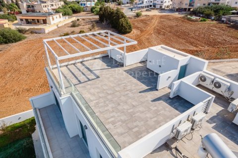 4 dormitorios Villa en Paralimni, Cyprus No. 36531 26