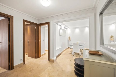 2 dormitorios Apartment en Cannes, France No. 68034 11