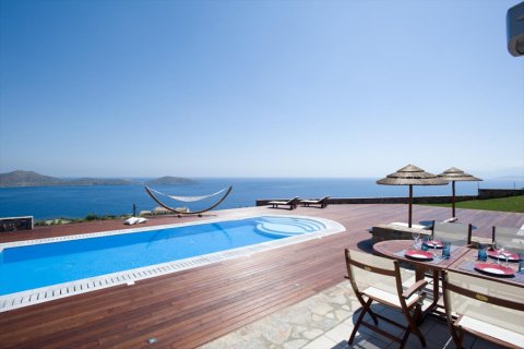 4 bedrooms Villa in Agios Nikolaos, Greece No. 59466 1