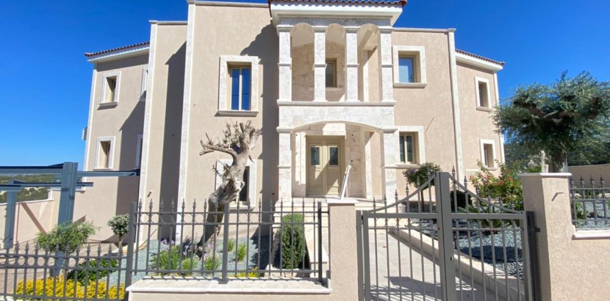 5 dormitorios Villa en Paphos, Cyprus No. 38101