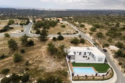 4 bedrooms House in Souni–Zanatzia, Cyprus No. 40065 7