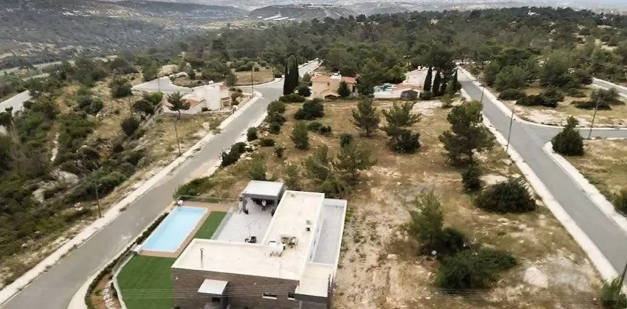 4 bedrooms House in Souni–Zanatzia, Cyprus No. 40065