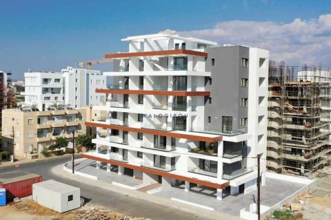 2 bedrooms Apartment in Larnaca, Cyprus No. 43575 1