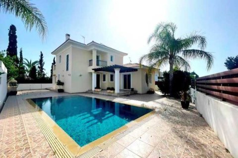 3 dormitorios House en Pervolia, Cyprus No. 63309 1