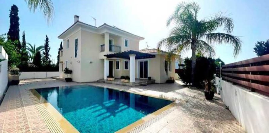 3 dormitorios House en Pervolia, Cyprus No. 63309