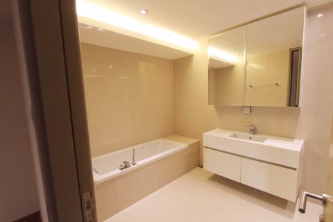 2 bedrooms Condo  in Bangkok, Thailand No. 419 6