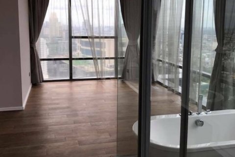 2 bedrooms Condo  in Bangkok, Thailand No. 450 10