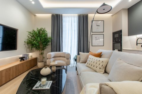 2 bedrooms Apartment in Madrid, Spain No. 26931 2