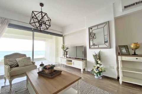 3 bedrooms Apartment in Limassol, Cyprus No. 34341 1