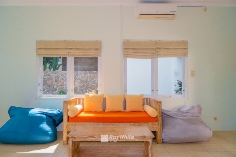 4 bedrooms Villa in Jimbaran, Indonesia No. 22700 4