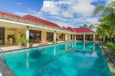 5 bedrooms Villa in Kediri, Indonesia No. 22654 1